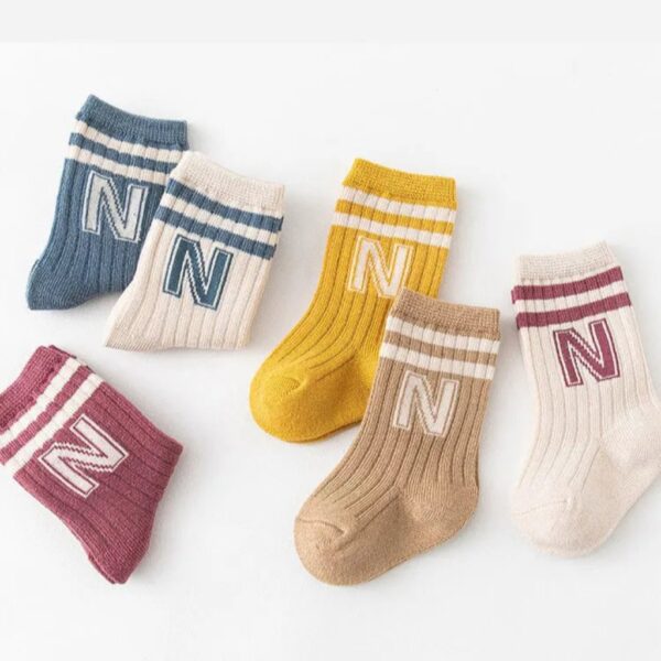 12_48c2728a-114e-428a-9b69-b6d4ce775dfc.jpg 3 Pairs of Unisex Socks