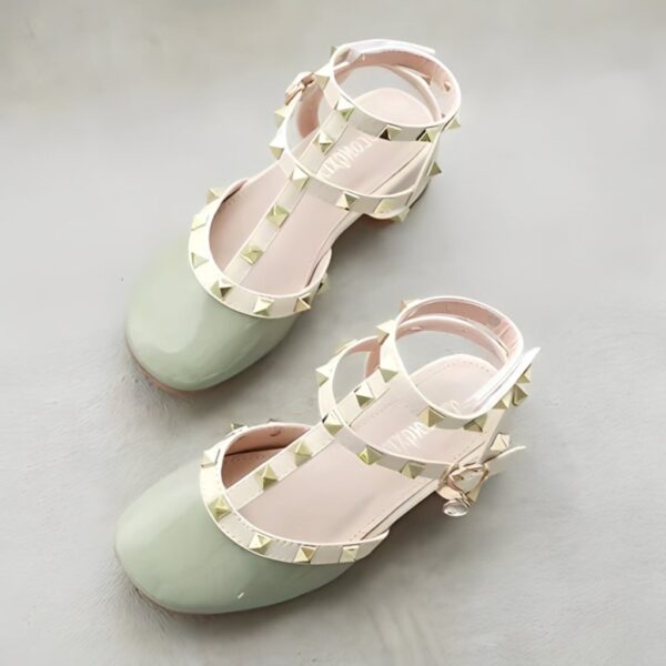 15.remini-enhanced_acb66067-b566-4c04-9826-fbbec077d78a.jpg Arabella Shoes
