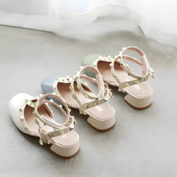 15_c7ba00bd-ec5f-4ccb-9939-e732b89725b5.jpg Arabella Shoes