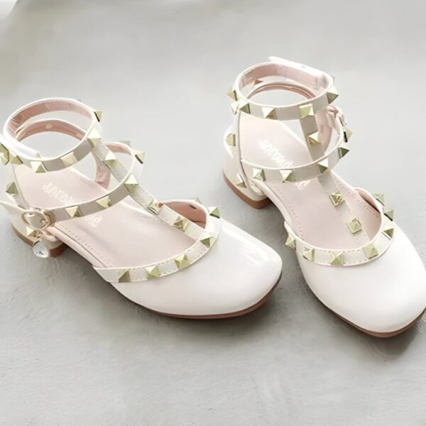 56.remini-enhanced_c6296195-99c3-48da-84e5-5de09e69df46.jpg Arabella Shoes