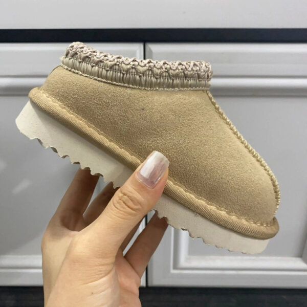 5_4e5869e3-c8cf-4141-9749-83e0e6758b84.jpg Children's Slipper-Style Mini Boots