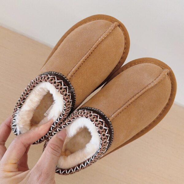 7_fc016740-c93f-4bf4-9459-995cffd49e1d.jpg Children's Slipper-Style Mini Boots
